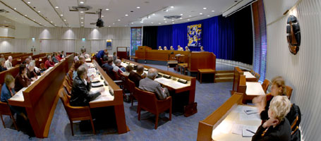Kommunfullmäktige sammanträder i kommunhuset