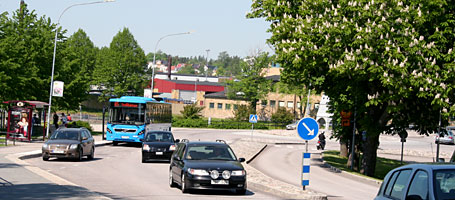 Trafik i järnvägsbacken i Vänersborg