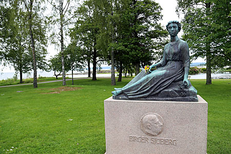 Fridastatyn vid Skräcklan i Vänersborg.