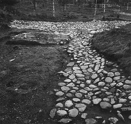 Photo de la route Edskörselvägen (fouilles archéologiques de Brätte, 1943).