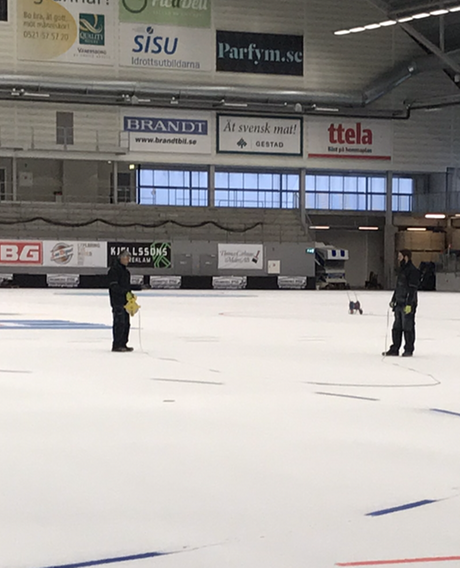 Nu läggs isen i Arena Vänersborg